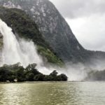 veliki slap iznad mora