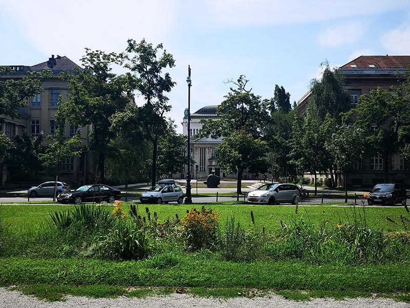 trg marka marulića u zagrebu