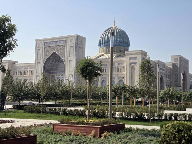 Uzbekistan put svile