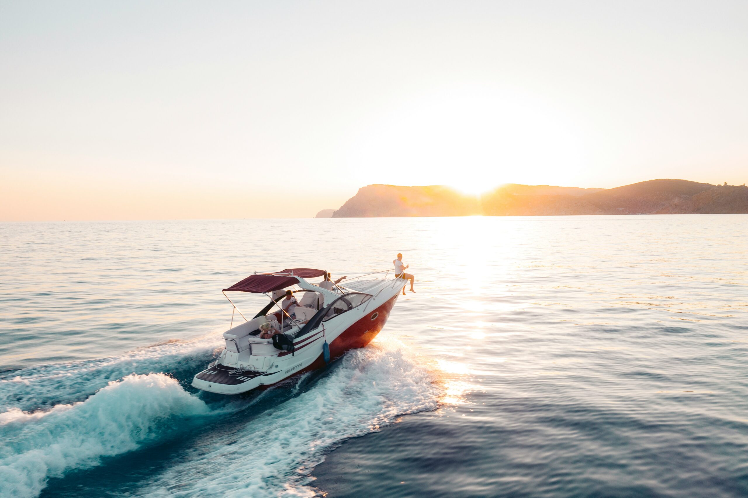 Travel with boat stil putovanja