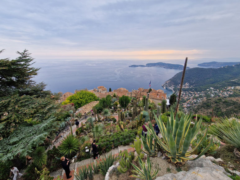 Menton Eze