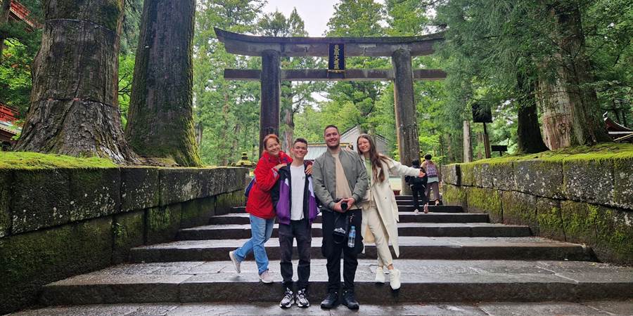 Sandrina obitelj na izletu u Nikko