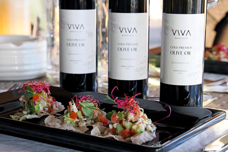 Hrana i vino u VIVA beach clubu