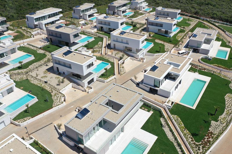 Pogled na 20 vila koje su dio LIQOA resorta