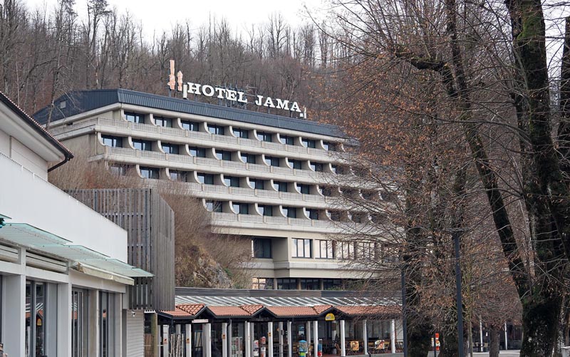 Hotel Jama