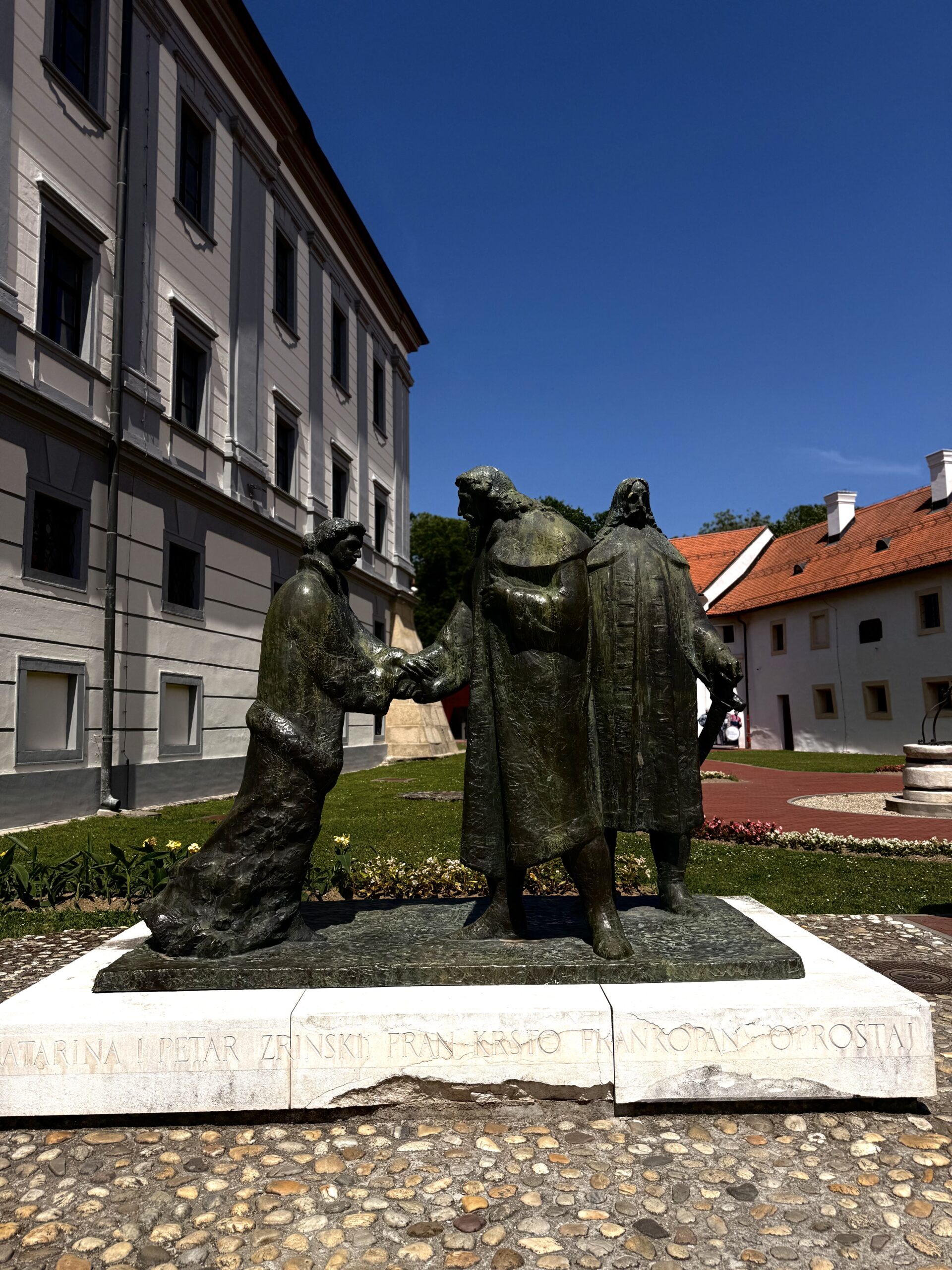 Brončana skulptura "Oproštaj"