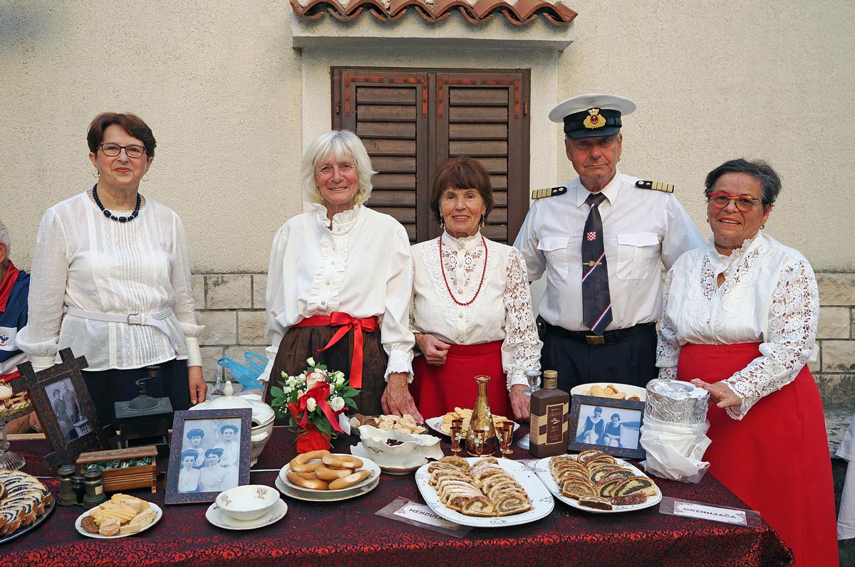 Gastronomija Bakra