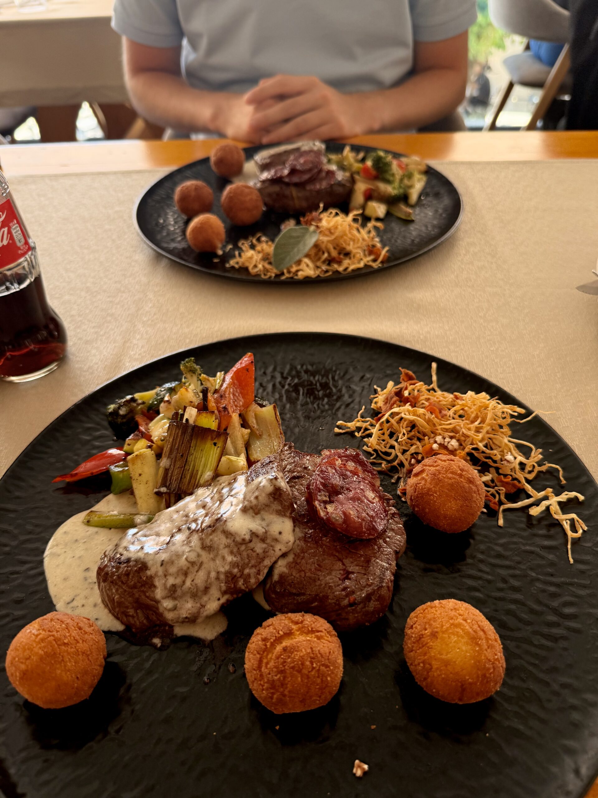 Hrana u restoranu na izletištu