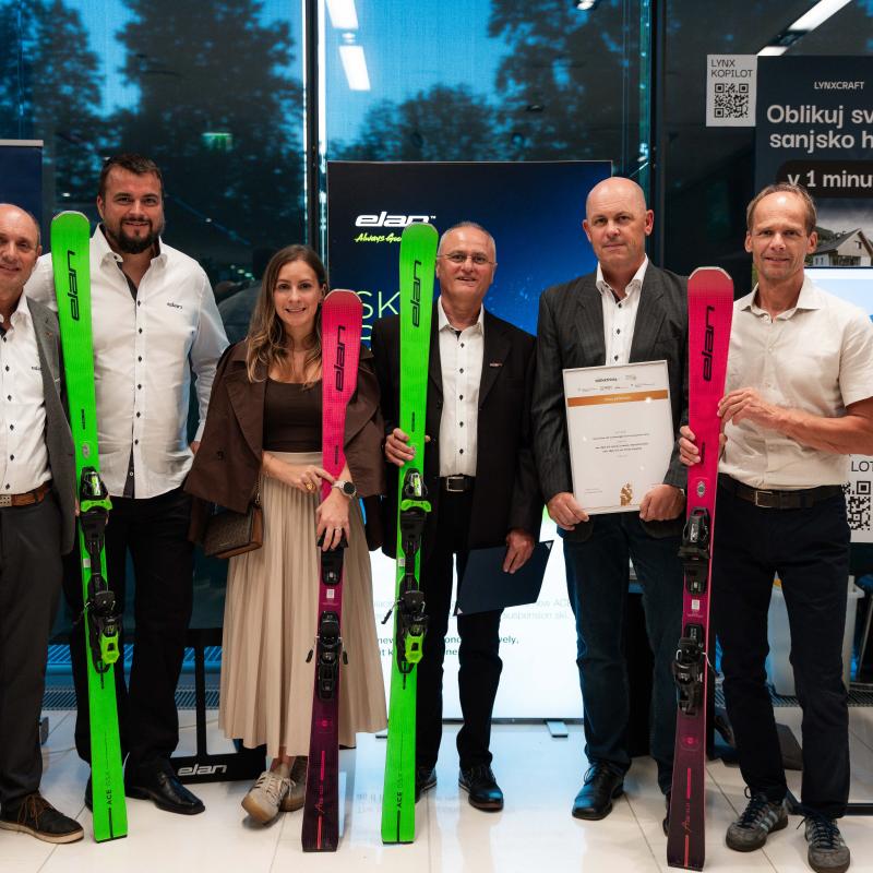 Elan team won award for their Elan ACE skis