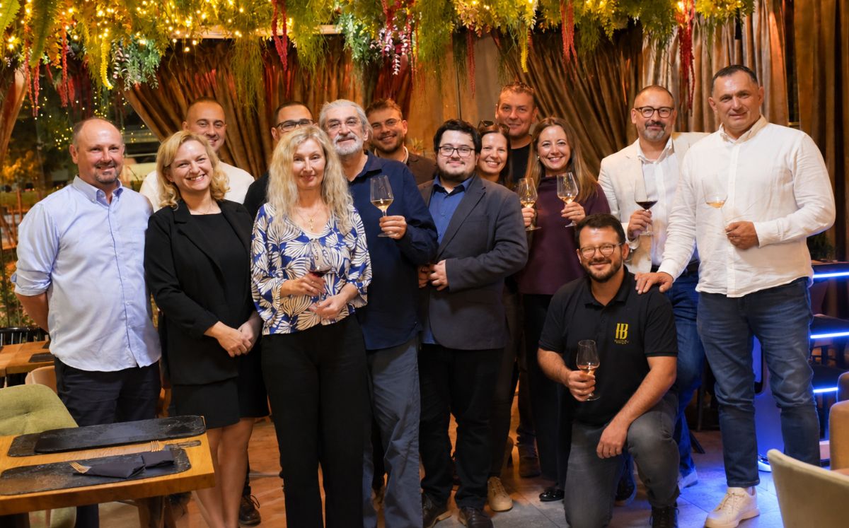 Sudionici i organizatori projekta "Vino uz pizzu"